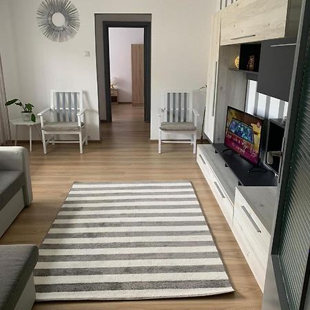 Apartament Apartament Alexia Orszowa Zewnętrze zdjęcie