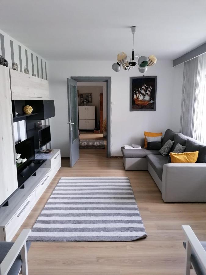 Apartament Apartament Alexia Orszowa Zewnętrze zdjęcie