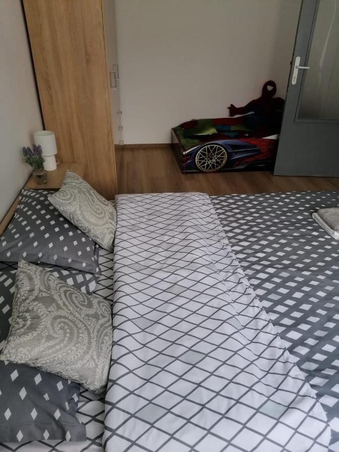 Apartament Apartament Alexia Orszowa Zewnętrze zdjęcie